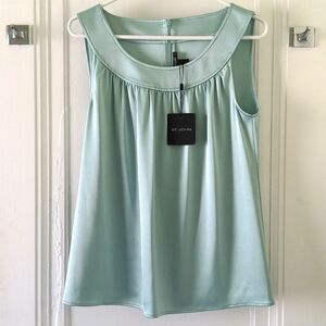 New St. John sleeveless iridescent top